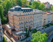 Lázeňský hotel Humboldt v Karlových Varech.