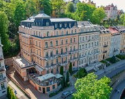 Lázeňský hotel Humboldt v Karlových Varech.